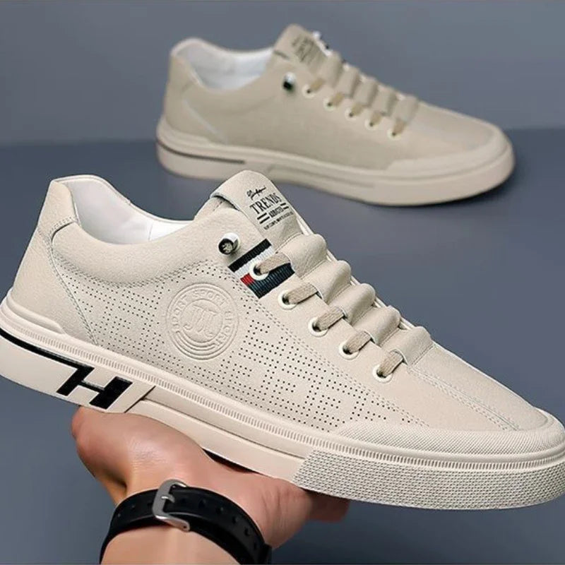 Zapatillas Blancas para Hombre | Sneakers Grabados Transpirables 2025 | Suela Gruesa y Cómoda para Estudiantes con Envío Gratis Todo el Año - FLIPISHOP.COM