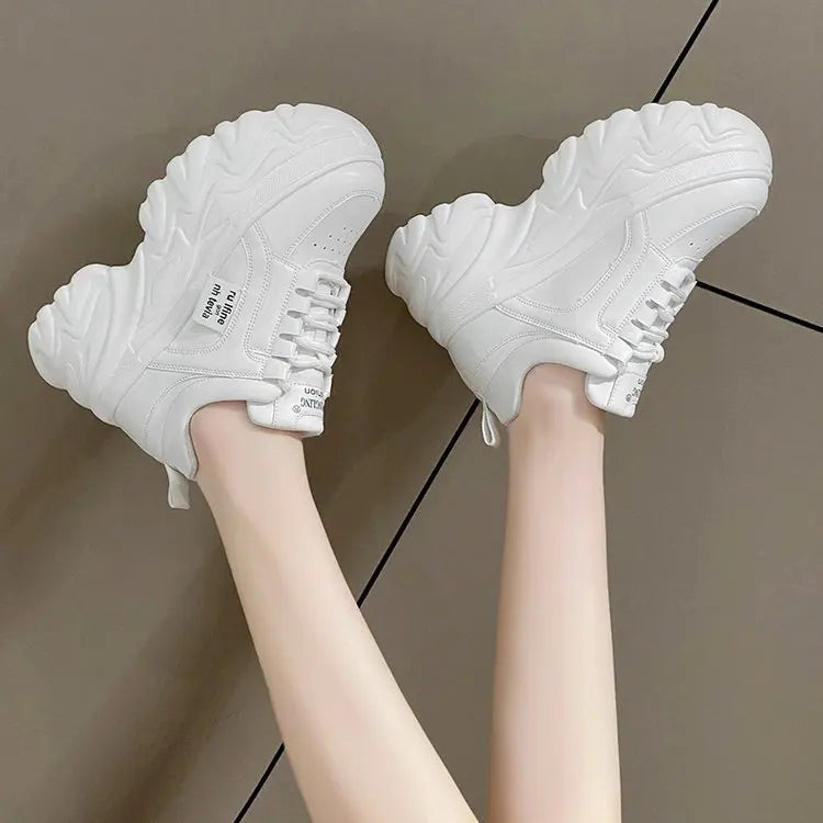 Zapatillas Deportivas Blancas con Plataforma para Mujer | Moda Casual 2024 | Envío Gratis en **FLIPISHOP.COM**